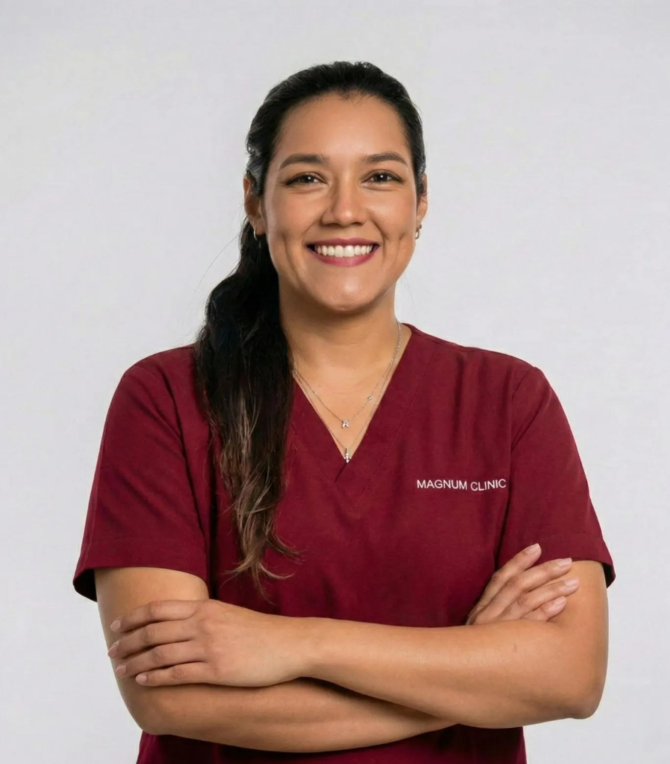 Dr. Andrea Barrezueta, providing specialist prosthodontic care at Magnum Clinic
