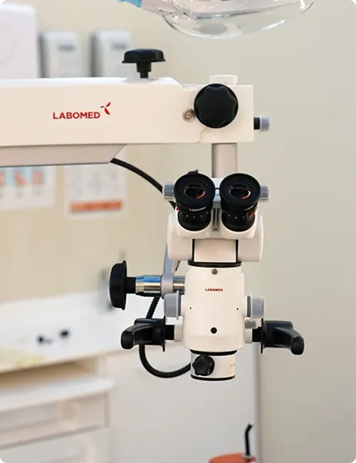 Labomed endodontic microscope